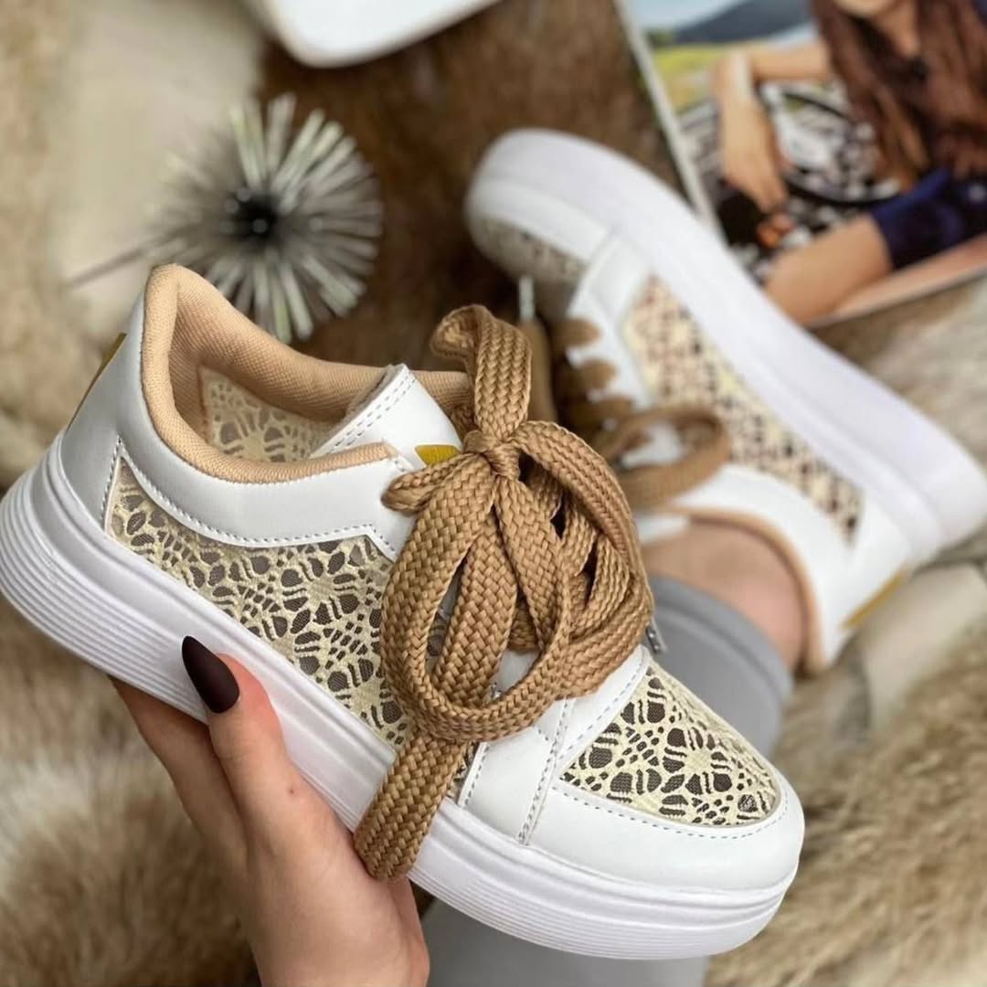 ونس فانتزی توری سفید کرم