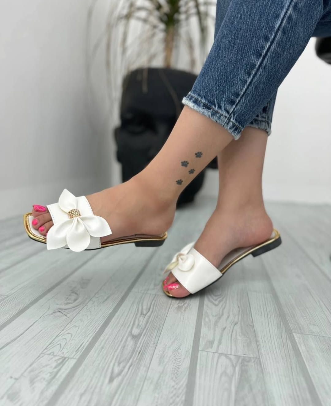 دمپایی پاپیونی